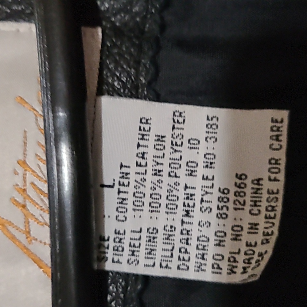 Coat - Picture 3 of 6